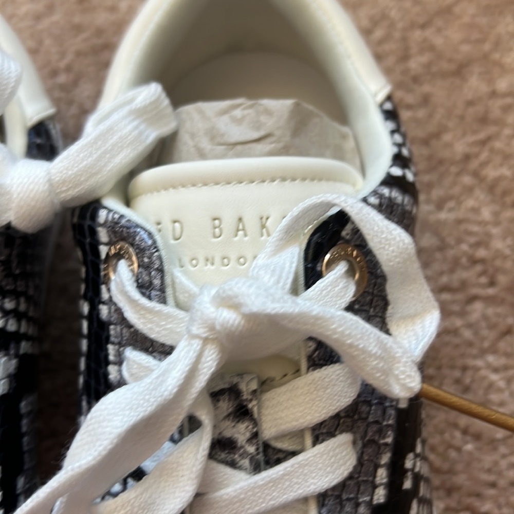 NWT Ted Baker snakeskin pattern tennis shoes - Picture 6 of 9